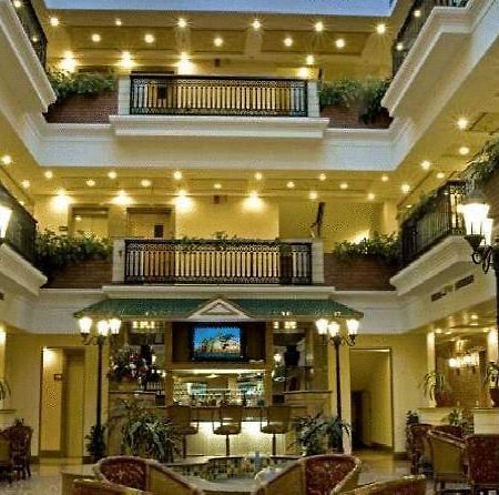 Savoy Suites Νόιντα Εξωτερικό φωτογραφία