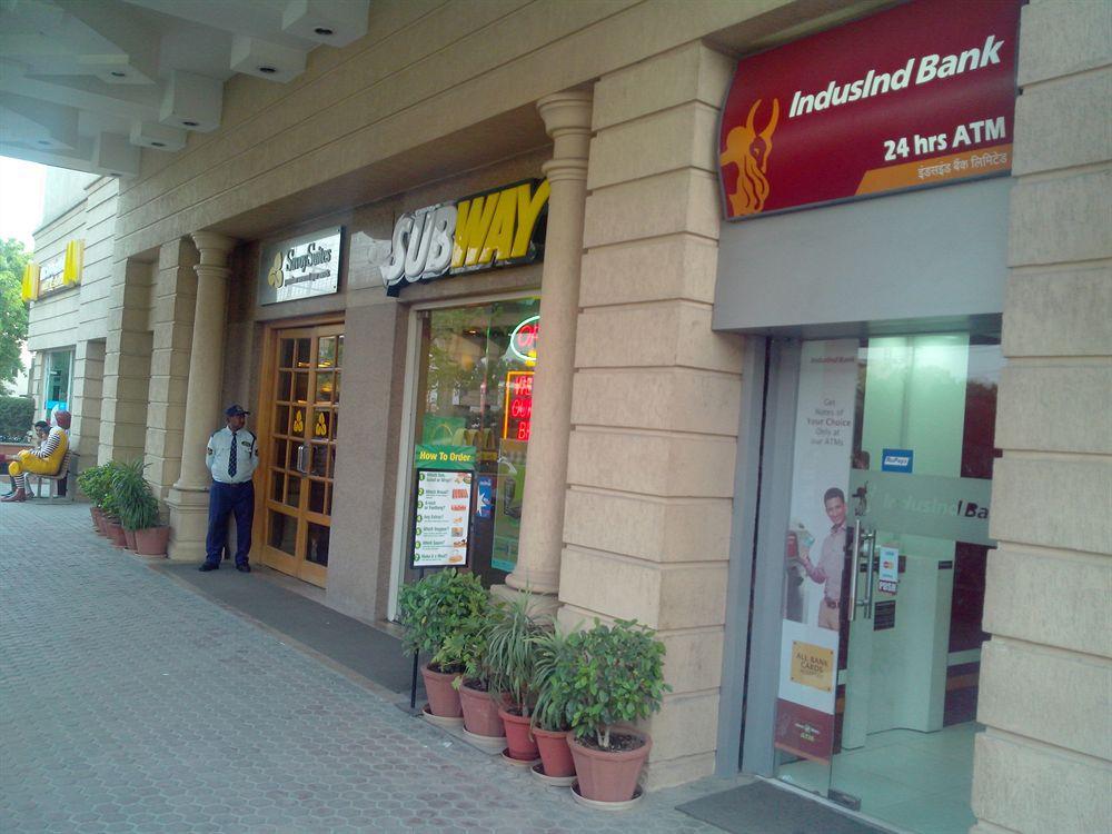 Savoy Suites Νόιντα Εξωτερικό φωτογραφία