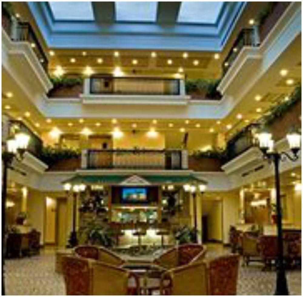 Savoy Suites Νόιντα Εξωτερικό φωτογραφία