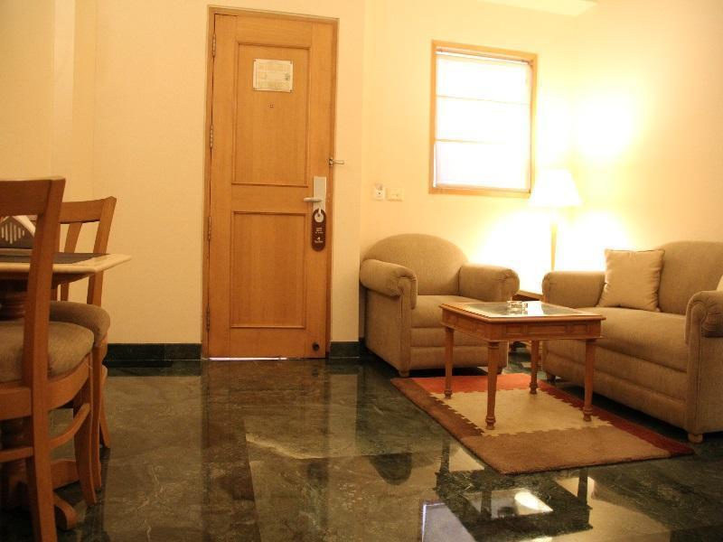 Savoy Suites Νόιντα Εξωτερικό φωτογραφία